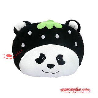 Плюшевая подушка с изображением панды