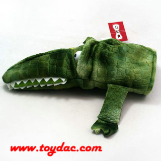 Плюшевая оригинальная мультяшная кукла-крокодил в руке