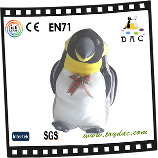 Плюшевый полярный игрушечный пингвин