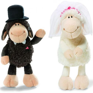 Симпатичная плюшевая свадебная игрушка Фаршированные овцы